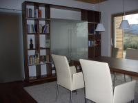Wohnwand, Nußbaum furniert mit Glasschieber