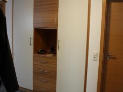 Einbauschrank weiß und Eiche natur