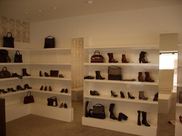 Ladenbau Schuhgeschäft 3