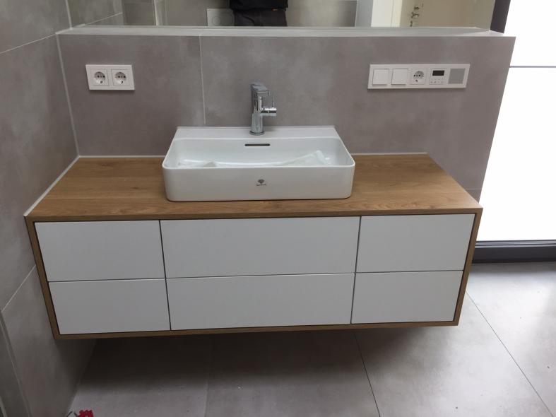 Waschtisch-Unterschrank, 6 Auszüge mit Tipon